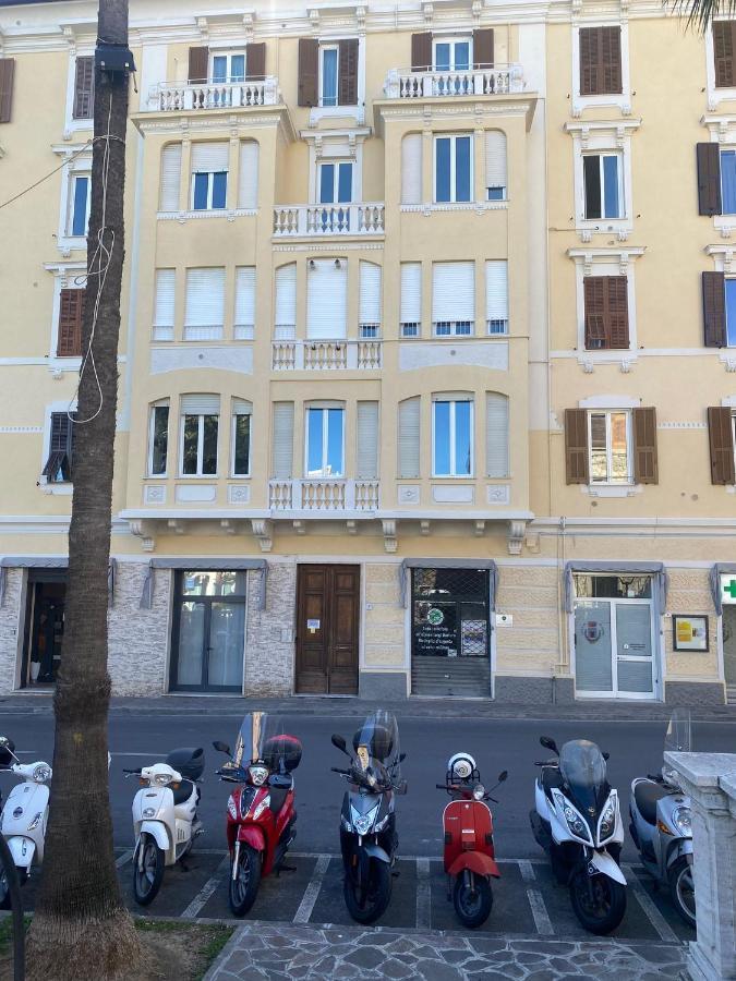 Casa Celeste, Bilocale Nel Pieno Centro Di אלסיו מראה חיצוני תמונה